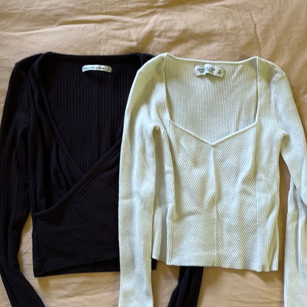 Two XS Abercrombie & Fitch super soft cropped tops